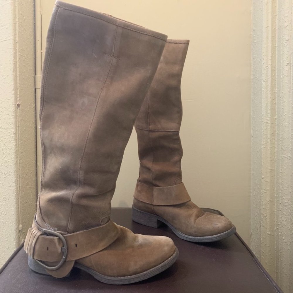 Brown Large Buckle Leather Boots